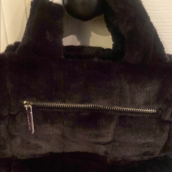 lululemon athletica Black Tote with Plush Texture and Quilted Design. Mini size - Picture 5 of 6